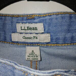 L.L. BEAN CLASSIC FIT DENIM JEANS, SIZE 6 PETITE